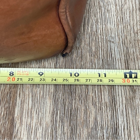 Duluth Trading Leather AWOL Weekender Duffel Bag-Brown-Buckle/Zip-Quiet Luxury - Picture 15 of 16